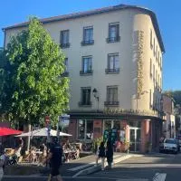 Logis Hôtel du Commerce, Hotel in Volvic