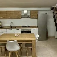 Casa Francesca - vicino Napoli comfort e tranquillità, ξενοδοχείο σε Pollena Trocchia