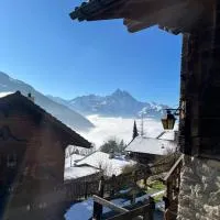 Chalet Les Marmouzets, хотел в Грион