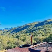 Matilo Cabins - Cactus Deck with Hot-tub and Fireplace, hotel en Calitzdorp