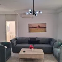 Serenity Inn 2 bedrooms Lac 2, hotel u gradu La Gulet