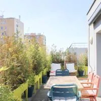 Apartment with balcony at the gates of Paris, hotel em Bagnolet