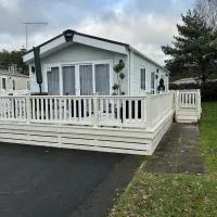 Tulip 10, Oakdene Forest Park , passes included, hotel a Saint Leonards