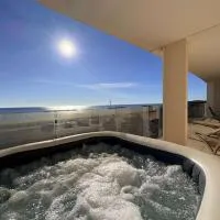 Valras-Loc Archipel Capri Jacuzzi with Sea View, hotel v mestu Valras-Plage