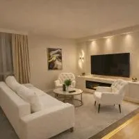 Astral Court Premium Accomodation، فندق في ريوسليب