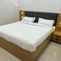ChanTini Inn, hotelli kohteessa Velankanni