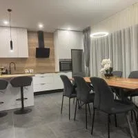 Apartment Mia with seaview in Omiš, hotel sa Omiš