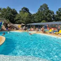 Camping les Chalands Fleuris, hotell sihtkohas Saint-André-des-Eaux