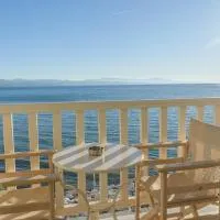 Archontiko Seaside Hotel-Beachfront Blue Experience, хотел в Платаниас