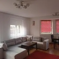 Dom na Konwaliowej, hotel i Narew