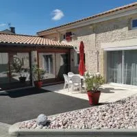 Gîte des forgerons, hotell i Sainte-Ouenne