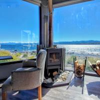 Lakefront, Jacuzzi and Pool, hotel a prop de Aeroport de San Carlos de Bariloche, a San Carlos de Bariloche