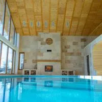 The Cliff Village, hotel u gradu Komarnik