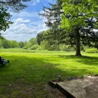 Peaceful Meadow Retreat, khách sạn ở Granby