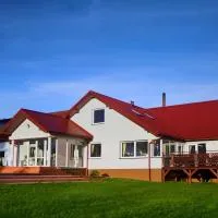 Zielona Dolina, hotel i Nowogródek Pomorski