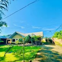 TenEighteen Family Vacation Home, hotel Dipologban