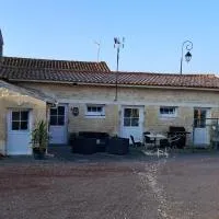 Chez Mamisa, hotel u gradu Saint-Mandé-sur-Brédoire