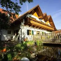 Kulinarischer Weinhof Florlwirt, hotell i Gundersdorf