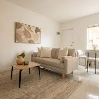 Charming St Kilda Apartment by Beach & Gardens, hotel Melbourne-ben