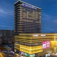 Xana Deluxe Hotel Foshan Kingbuy Center-佛山南海金铂中心希岸Deluxe酒店، فندق في فوشان
