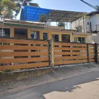 Transit Sanctuary Makumbura - Cozy 1BR near Highway، فندق في Pannipitiya