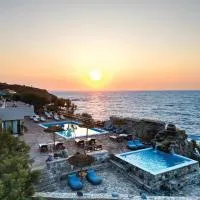 Cavos Bay Hotel & Studios, hotel Armenisztíszben