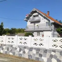 Domaćinsvo Stević - Sekurič, ξενοδοχείο σε Belušić