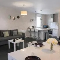Appartement Lumineux -Hôpital Bretonneau、La Richeのホテル