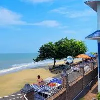 Sealine Beach Resorts โรงแรมในCherai Beach