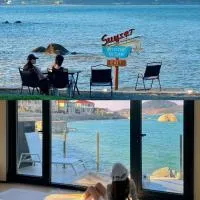 Moya Resort Hotel-Near Laoshan Scenic Area,Free Private Beachcombing, Free DIY Experience, 3 Free Photographers' Photos, Paid provision Featured Seafood, hotel a Qingdao