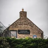 Dykeneuk rooms, готель у місті Hartburn