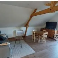 Maison de 50m2 à la campagne، فندق في Pirmil