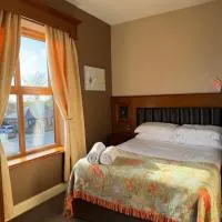 Crown & Anchor Inn โรงแรมในBrough