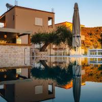 Rizos Bay Sarakiniko, отель в городе Sarakiniko