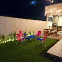 Linda Casa de Praia a 200 metros do mar e próxima a tudo, tudo mesmo!, hotel di Barra Velha