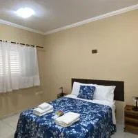 Maravilhosas Suites e Loft Casa das Flores no Centro de Assis SP-Brasil, hotel v destinácii Assis