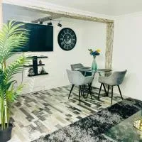 Linda inn - Entire Unit- Sleep 3- Sherbrooke, hotel a Sherbrooke