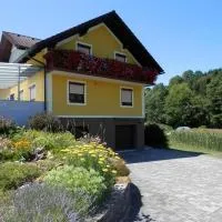 Gästehaus Waltraud Stelzl、Arnfelsのホテル