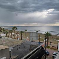 Viesnīca Queen victoria sea view apartments Larnakā