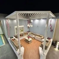 IN 2 Chalet، فندق في جدة