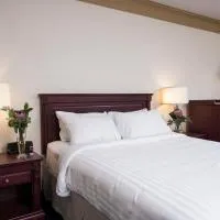 Le Deville par G5, hotel v destinaci Rouyn