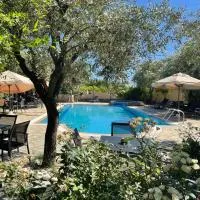 Saily Beach Hotel, hotel en Koropi