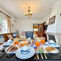 Altura Typical House by Homing, hotell sihtkohas Altura