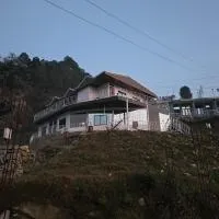 Himalayan Homestay Chopta Valley: Sari şehrinde bir otel