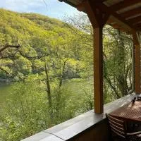 Haus am See with Private Sauna and Lake View, hotel a Heimbach