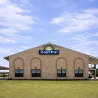 Days Inn & Suites by Wyndham - Canton First Monday Trade Days, hotell i Canton