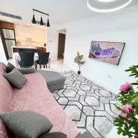 Brand new 2 bedrooms apartment in Grand Sapphire, hotel u gradu Trikomo