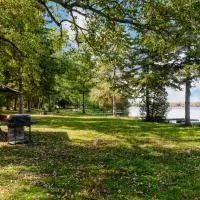 Lakefront Englewood Villas Private BBQ and Lakeview, hotel v mestu Lakefield