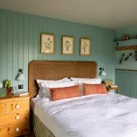 The Merry Harriers Pub, hotel di Hambledon