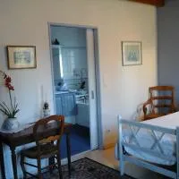 LES Roses Trémières, hotel u gradu Gémozac